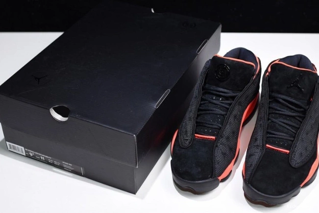 Clot Jordan Black Infrared Air Low 13 x AT3102-006 0726